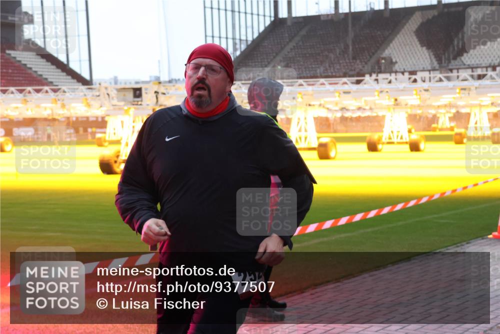 07.12.2025 - St. Pauli X-Mass-Run No. 15 Luisa Fischer http://msf.ph/oto/9377507 07.12.2025 10:01:39 Ziel 252, 118, 393, 780, 783, 801, 804, 1050, 1124, 1294, 1760, 1887, 1892, 2378, 2528, 3084, 3187, 3878 meine-sportfotos.de