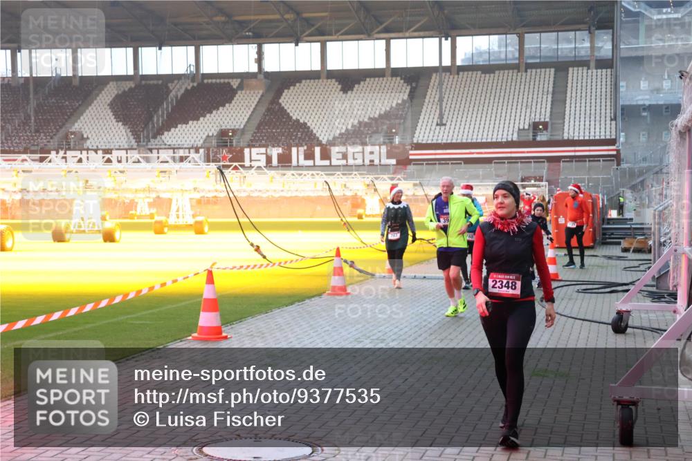 07.12.2025 - St. Pauli X-Mass-Run No. 15 Luisa Fischer http://msf.ph/oto/9377535 07.12.2025 10:01:48 Ziel 783, 2348, 118, 393, 780, 783, 801, 804, 1050, 1124, 1294, 1724, 1760, 1859, 1887, 1892, 2378, 2528, 2681, 3187, 3580, 3582, 3629, 3878 meine-sportfotos.de