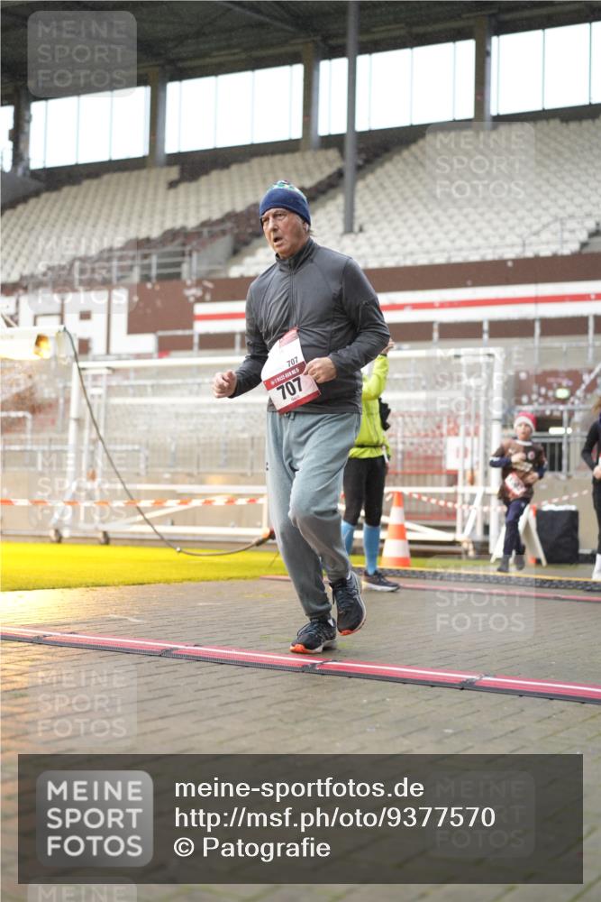 07.12.2025 - St. Pauli X-Mass-Run No. 15 Patografie http://msf.ph/oto/9377570 07.12.2025 10:08:38 Ziel 390, 707, 789, 947, 1002, 1031, 2247, 2248, 2521, 3212, 3332, 3335, 3495, 3671, 3759, 4205, 4232, 4234, 4451 meine-sportfotos.de