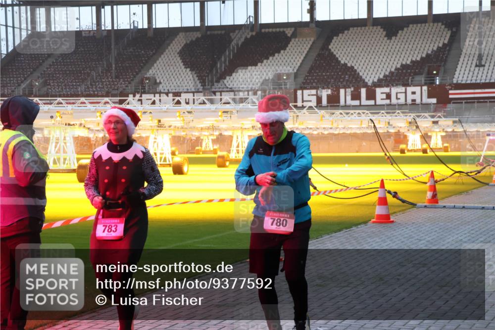 07.12.2025 - St. Pauli X-Mass-Run No. 15 Luisa Fischer http://msf.ph/oto/9377592 07.12.2025 10:01:57 Ziel 783, 5, 780, 118, 393, 780, 783, 801, 804, 959, 1124, 1294, 1724, 1760, 1859, 1887, 1892, 2167, 2528, 2681, 3187, 3580, 3582, 3629, 3878 meine-sportfotos.de