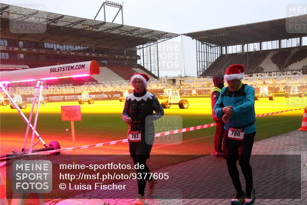 07.12.2025 - St. Pauli X-Mass-Run No. 15 Luisa Fischer http://msf.ph/oto/9377605 07.12.2025 10:01:59 Ziel 783, 5, 780, 118, 393, 780, 783, 801, 804, 959, 1124, 1294, 1724, 1760, 1859, 1887, 1892, 2167, 2528, 2681, 3187, 3580, 3582, 3629, 3878 meine-sportfotos.de