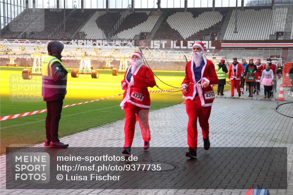 07.12.2025 - St. Pauli X-Mass-Run No. 15 Luisa Fischer http://msf.ph/oto/9377735 07.12.2025 10:27:46 Ziel 4334, 4353, 1618, 4410, 13, 159, 175, 1312, 1317, 1468, 1472, 1618, 2677, 3154, 3156, 3571, 3706, 3707, 3714, 3715, 3720, 3722, 3723, 3793, 4225, 4334, 4353, 4391, 4409, 4410, 4435 meine-sportfotos.de