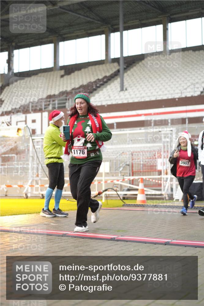07.12.2025 - St. Pauli X-Mass-Run No. 15 Patografie http://msf.ph/oto/9377881 07.12.2025 10:08:44 Ziel 390, 707, 786, 789, 947, 1002, 1031, 1176, 2247, 2248, 2521, 3212, 3332, 3335, 3484, 3495, 3671, 3759, 3904, 3907, 4205, 4232, 4234, 4451 meine-sportfotos.de