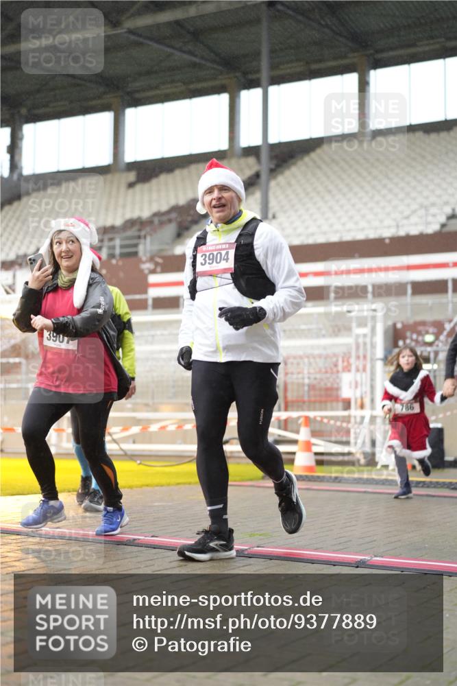 07.12.2025 - St. Pauli X-Mass-Run No. 15 Patografie http://msf.ph/oto/9377889 07.12.2025 10:08:46 Ziel 19, 390, 707, 786, 789, 947, 1002, 1031, 1176, 2521, 3212, 3332, 3335, 3484, 3671, 3904, 3907, 4232, 4234, 4451 meine-sportfotos.de
