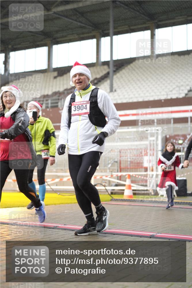 07.12.2025 - St. Pauli X-Mass-Run No. 15 Patografie http://msf.ph/oto/9377895 07.12.2025 10:08:46 Ziel 19, 390, 707, 786, 789, 947, 1002, 1031, 1176, 2521, 3212, 3332, 3335, 3484, 3671, 3904, 3907, 4232, 4234, 4451 meine-sportfotos.de