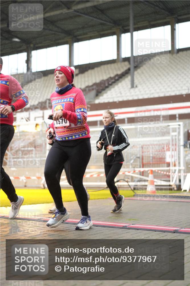 07.12.2025 - St. Pauli X-Mass-Run No. 15 Patografie http://msf.ph/oto/9377967 07.12.2025 10:08:54 Ziel 19, 390, 786, 789, 947, 1002, 1031, 1176, 1461, 1465, 1570, 1575, 1576, 2126, 2521, 3300, 3332, 3335, 3484, 3891, 3904, 3907, 4066, 4067, 4068 meine-sportfotos.de