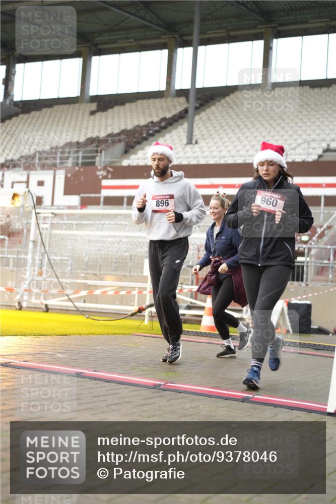 07.12.2025 - St. Pauli X-Mass-Run No. 15 Patografie http://msf.ph/oto/9378046 07.12.2025 10:09:11 Ziel 881, 896, 899, 960, 1461, 1465, 1575, 1576, 3493, 4113, 4666 meine-sportfotos.de