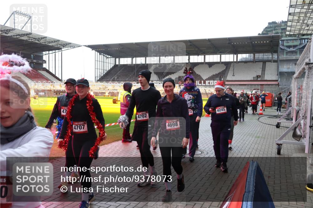 07.12.2025 - St. Pauli X-Mass-Run No. 15 Luisa Fischer http://msf.ph/oto/9378073 07.12.2025 10:28:54 Ziel 10, 15, 0, 47, 15, 4707, 4702, 4698, 4245, 412, 1095, 1507, 1742, 1745, 2046, 2051, 2526, 2723, 2912, 2913, 3209, 3218, 3377, 3395, 3412, 3413, 3454, 3472, 3727, 3729, 3730, 3879, 3881, 3883, 4037, 4064, 4065, 4159, 4160, 4189, 4245, 4250, 4344, 4355, 4376, 4380, 4388, 4449, 4450, 4697, 4698, 4700, 4701, 4702, 4704, 4706, 4707, 4708, 4710 meine-sportfotos.de