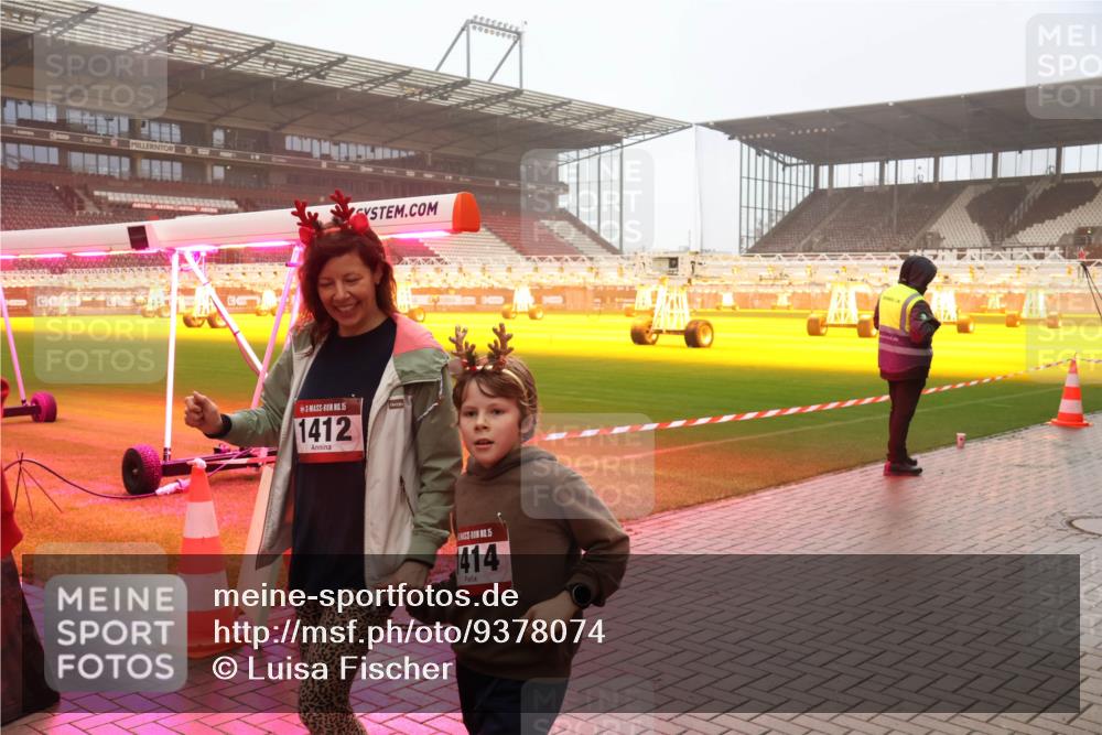 07.12.2025 - St. Pauli X-Mass-Run No. 15 Luisa Fischer http://msf.ph/oto/9378074 07.12.2025 11:09:10 Ziel 15, 1412, 15, 414, 152, 155, 166, 335, 338, 341, 396, 446, 495, 496, 619, 758, 784, 1078, 1136, 1138, 1140, 1170, 1184, 1205, 1211, 1412, xxxx, 1424, 1464, 1491, 1502, 1511, 1625, 1706, 2070, 2259, 2879, 2893, 2898, 4471, 4584, 4819, 4830 meine-sportfotos.de