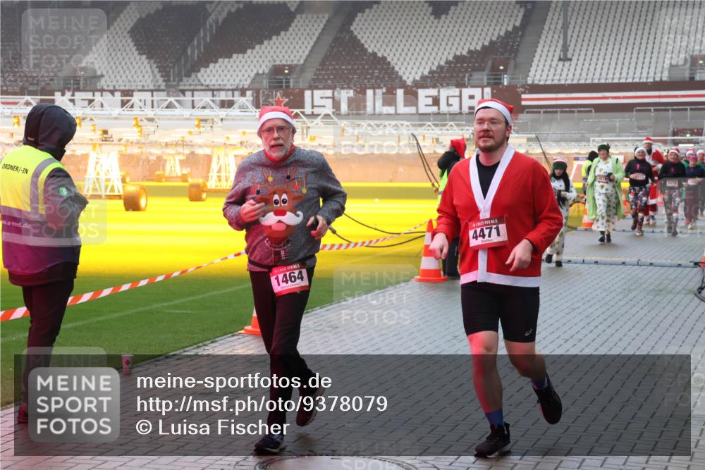 07.12.2025 - St. Pauli X-Mass-Run No. 15 Luisa Fischer http://msf.ph/oto/9378079 07.12.2025 11:09:15 Ziel 5, 1464, 15, 4471, 2070, 152, 155, 166, 335, 338, 341, 446, 495, 496, 619, 784, 1136, 1138, 1140, 1184, 1205, 1211, 1412, xxxx, 1424, 1464, 1491, 1502, 1511, 1574, 1625, 1706, 2070, 2259, 2879, 2893, 2898, 4471, 4584, 4819, 4830 meine-sportfotos.de