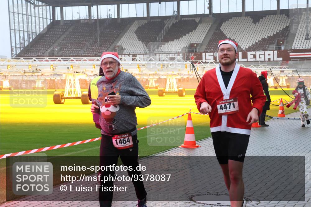 07.12.2025 - St. Pauli X-Mass-Run No. 15 Luisa Fischer http://msf.ph/oto/9378087 07.12.2025 11:09:16 Ziel 5, 1464, 51, 5, 4471, 198, 152, 155, 166, 335, 338, 341, 446, 495, 496, 619, 784, 1136, 1138, 1140, 1184, 1205, 1211, 1412, xxxx, 1424, 1464, 1491, 1502, 1511, 1574, 1625, 2070, 2259, 2879, 2893, 2898, 4471, 4584, 4819, 4830 meine-sportfotos.de