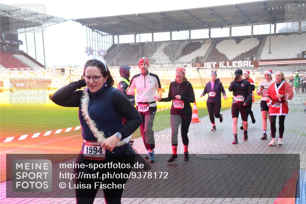 07.12.2025 - St. Pauli X-Mass-Run No. 15 Luisa Fischer http://msf.ph/oto/9378172 07.12.2025 10:03:48 Ziel 15, 1594, 2975, 2973, 1484, 3580, 35, 29, 177, 213, 214, 358, 442, 443, 460, 936, 940, 943, 956, 963, 965, 984, 1023, 1118, 1263, 1264, 1484, 1486, 1506, 1594, 1888, 2002, 2380, 2505, 2682, 2973, 2975, 3334, 3417, 4193, 4239, 4660, 4667, 4679, 4680 meine-sportfotos.de