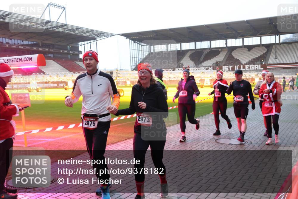 07.12.2025 - St. Pauli X-Mass-Run No. 15 Luisa Fischer http://msf.ph/oto/9378182 07.12.2025 10:03:50 Ziel 3, 2975, 2973, 1484, 1486, 3580, 3629, 177, 185, 213, 214, 358, 442, 443, 460, 936, 940, 943, 956, 963, 965, 984, 1023, 1118, 1263, 1264, 1484, 1486, 1506, 1594, 1888, 2002, 2366, 2380, 2505, 2682, 2973, 2975, 3334, 3417, 3734, 4193, 4239, 4660, 4667, 4679, 4680 meine-sportfotos.de