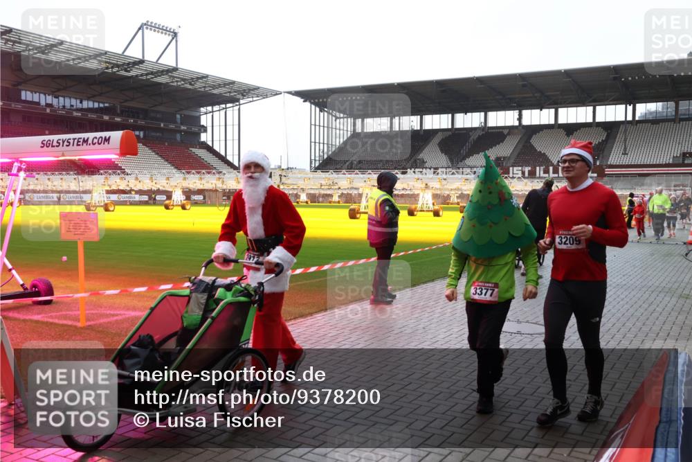 07.12.2025 - St. Pauli X-Mass-Run No. 15 Luisa Fischer http://msf.ph/oto/9378200 07.12.2025 10:29:10 Ziel 291, 2, 3377, 3209, 412, 1095, 1308, 1330, 1566, 2046, 2051, 2397, 2526, 2723, 2874, 2912, 2913, 3209, 3218, 3377, 3454, 3472, 3669, 4037, 4073, 4250, 4265, 4291, 4355, 4388, 4414, 4446, 4449, 4450, 4543, 4544, 4698, 4702, 4707 meine-sportfotos.de