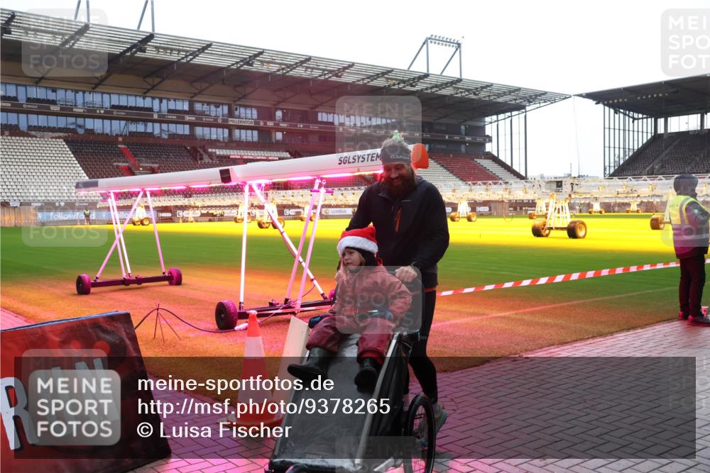 07.12.2025 - St. Pauli X-Mass-Run No. 15 Luisa Fischer http://msf.ph/oto/9378265 07.12.2025 10:29:25 Ziel 161, 165, 1095, 1308, 1330, 1566, 1677, 2046, 2051, 2397, 2874, 2912, 2913, 3209, 3218, 3299, 3377, 3669, 3938, 3942, 4073, 4265, 4291, 4414, 4446, 4449, 4450, 4543, 4544 meine-sportfotos.de