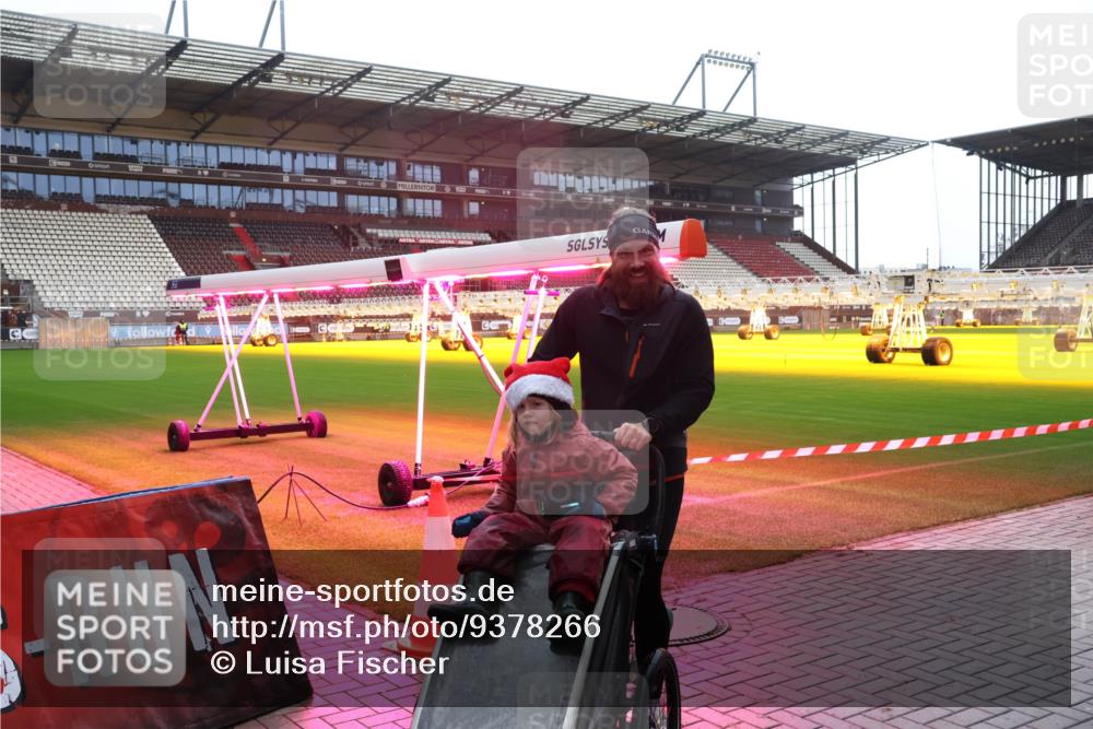 07.12.2025 - St. Pauli X-Mass-Run No. 15 Luisa Fischer http://msf.ph/oto/9378266 07.12.2025 10:29:25 Ziel 161, 165, 1095, 1308, 1330, 1566, 1677, 2046, 2051, 2397, 2874, 2912, 2913, 3209, 3218, 3299, 3377, 3669, 3938, 3942, 4073, 4265, 4291, 4414, 4446, 4449, 4450, 4543, 4544 meine-sportfotos.de