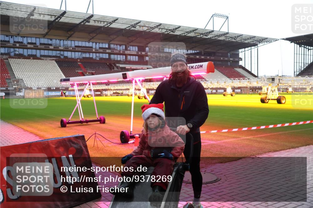 07.12.2025 - St. Pauli X-Mass-Run No. 15 Luisa Fischer http://msf.ph/oto/9378269 07.12.2025 10:29:26 Ziel 161, 165, 1095, 1308, 1330, 1548, 1566, 1677, 2046, 2051, 2397, 2874, 2912, 2913, 3209, 3218, 3299, 3377, 3669, 3938, 3942, 4073, 4265, 4291, 4414, 4446, 4449, 4450, 4543, 4544 meine-sportfotos.de