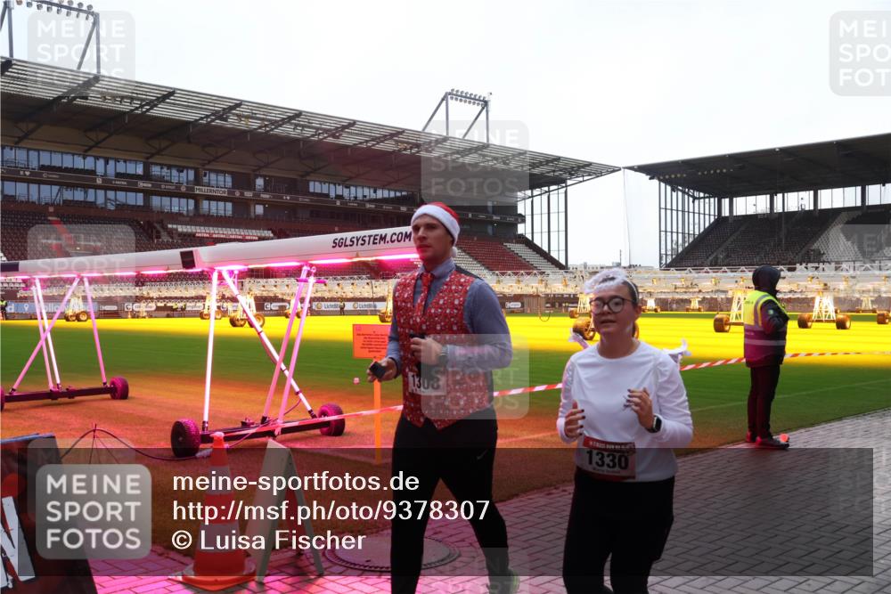 07.12.2025 - St. Pauli X-Mass-Run No. 15 Luisa Fischer http://msf.ph/oto/9378307 07.12.2025 10:29:32 Ziel 1308, 1330, 161, 165, 450, 1095, 1308, 1330, 1548, 1550, 1566, 1677, 1842, 2046, 2051, 2397, 2874, 3115, 3299, 3470, 3669, 3938, 3942, 4073, 4265, 4291, 4414, 4446, 4449, 4450, 4543, 4544 meine-sportfotos.de