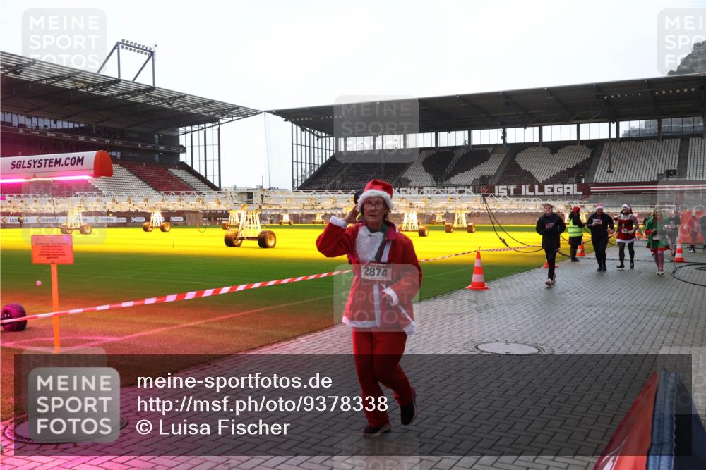 07.12.2025 - St. Pauli X-Mass-Run No. 15 Luisa Fischer http://msf.ph/oto/9378338 07.12.2025 10:29:38 Ziel 2874, 161, 165, 450, 458, 1039, 1095, 1308, 1330, 1373, 1548, 1550, 1566, 1677, 1842, 2001, 2046, 2051, 2397, 2874, 3080, 3115, 3299, 3470, 3669, 3938, 3942, 4007, 4009, 4073, 4264, 4265, 4266, 4291, 4293, 4296, 4414, 4440, 4446, 4449, 4450, 4531, 4543, 4544, 4695 meine-sportfotos.de