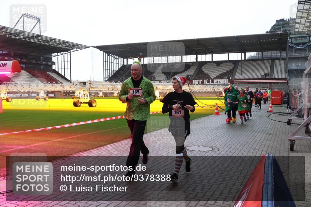 07.12.2025 - St. Pauli X-Mass-Run No. 15 Luisa Fischer http://msf.ph/oto/9378388 07.12.2025 10:29:48 Ziel 165, 161, 1548, 161, 165, 450, 458, 1039, 1198, 1201, 1204, 1209, 1308, 1330, 1373, 1548, 1550, 1677, 1842, 2001, 2874, 2878, 3080, 3115, 3299, 3468, 3469, 3470, 3669, 3938, 3942, 4007, 4009, 4073, 4126, 4264, 4265, 4266, 4291, 4293, 4296, 4440, 4472, 4476, 4531, 4695 meine-sportfotos.de