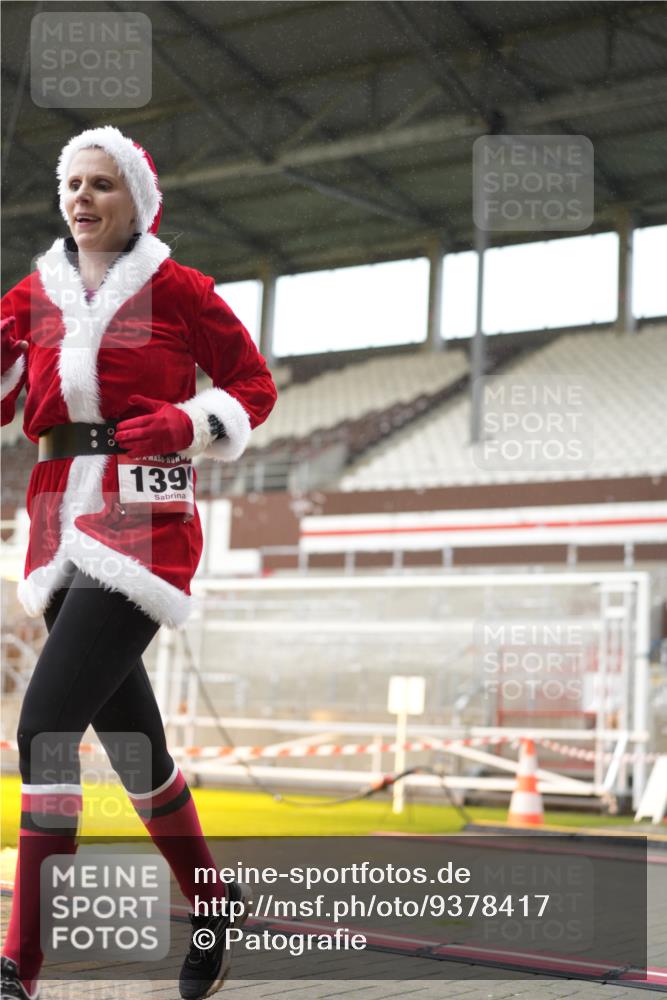 07.12.2025 - St. Pauli X-Mass-Run No. 15 Patografie http://msf.ph/oto/9378417 07.12.2025 10:10:10 Ziel 962, 1399, 1732, 4358, 4507 meine-sportfotos.de