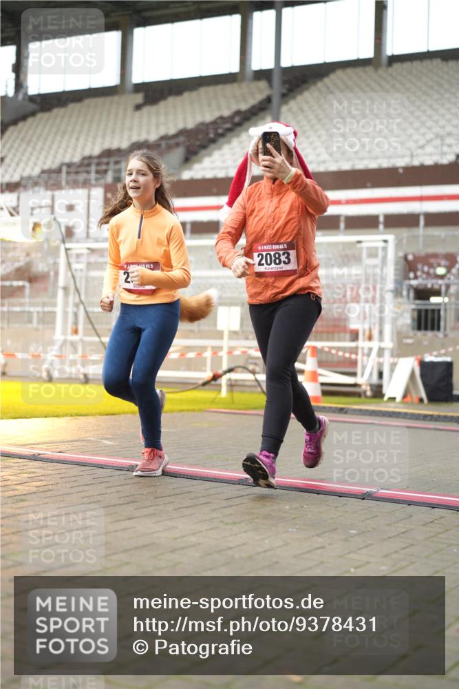 07.12.2025 - St. Pauli X-Mass-Run No. 15 Patografie http://msf.ph/oto/9378431 07.12.2025 10:10:19 Ziel 962, 1399, 1571, 2083, 2087, 4358, 4507 meine-sportfotos.de