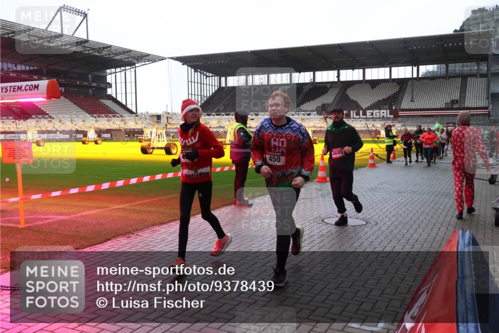 07.12.2025 - St. Pauli X-Mass-Run No. 15 Luisa Fischer http://msf.ph/oto/9378439 07.12.2025 10:29:57 Ziel 450, 4695, 10, 161, 165, 423, 426, 450, 458, 1039, 1090, 1091, 1198, 1201, 1204, 1209, 1373, 1548, 1550, 1669, 1677, 1842, 2001, 2874, 2878, 3080, 3115, 3299, 3468, 3469, 3470, 3494, 3497, 3516, 3517, 3938, 3942, 4007, 4009, 4126, 4264, 4266, 4293, 4296, 4440, 4472, 4476, 4531, 4695 meine-sportfotos.de
