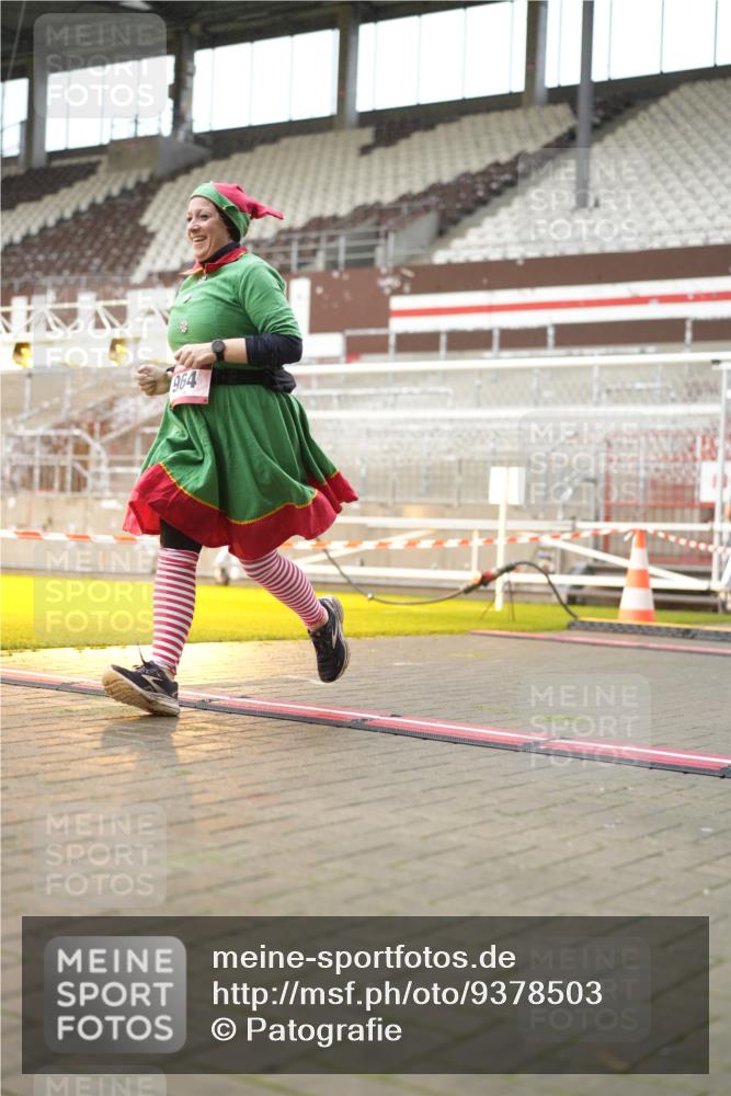 07.12.2025 - St. Pauli X-Mass-Run No. 15 Patografie http://msf.ph/oto/9378503 07.12.2025 10:10:27 Ziel 550, 964, 1571, 2083, 2087 meine-sportfotos.de