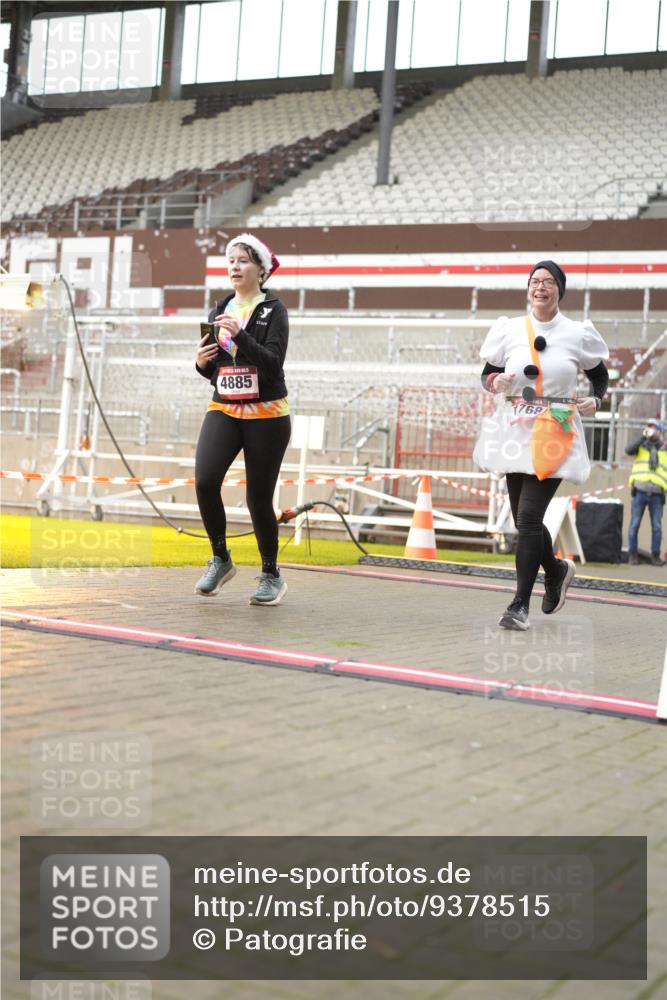 07.12.2025 - St. Pauli X-Mass-Run No. 15 Patografie http://msf.ph/oto/9378515 07.12.2025 10:10:38 Ziel 550, 964, 1571, 1768, 4885 meine-sportfotos.de