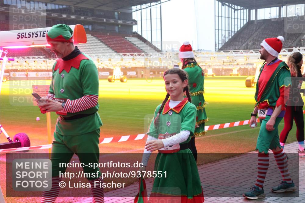 07.12.2025 - St. Pauli X-Mass-Run No. 15 Luisa Fischer http://msf.ph/oto/9378551 07.12.2025 10:04:56 Ziel 15, 15, 1028, 113, 713, 1217, 1291, 1302, 1522, 1701, 1712, 1738, 1871, 2454, 2569, 2570, 3188, 3477, 3894, 3911, 4080, 4553, 4557, 4673 meine-sportfotos.de