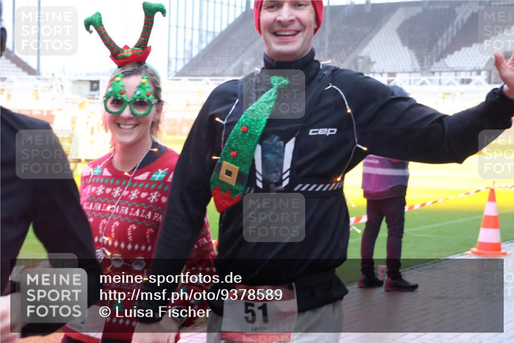 07.12.2025 - St. Pauli X-Mass-Run No. 15 Luisa Fischer http://msf.ph/oto/9378589 07.12.2025 11:09:45 Ziel 51, 44, 51, 59, 66, 266, 330, 335, 338, 341, 495, 496, 558, 619, 971, 1084, 1110, 1136, 1138, 1140, 1205, 1211, 1260, 1463, 1477, 1502, 1511, 1574, 1579, 1582, 1641, 1851, 1870, 1945, 1974, 2042, 2070, 2879, 2898, 3151, 4190, 4191 meine-sportfotos.de
