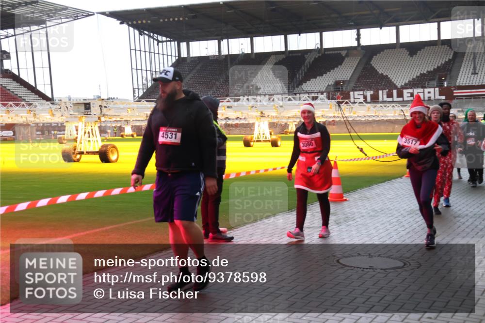 07.12.2025 - St. Pauli X-Mass-Run No. 15 Luisa Fischer http://msf.ph/oto/9378598 07.12.2025 10:30:22 Ziel 4531, 3080, 3517, 10, 423, 426, 1039, 1090, 1091, 1198, 1201, 1204, 1209, 1669, 1696, 2369, 2878, 3080, 3468, 3469, 3494, 3497, 3516, 3517, 4007, 4009, 4126, 4264, 4266, 4293, 4296, 4440, 4472, 4476, 4531, 4533, 4534, 4546, 4695 meine-sportfotos.de