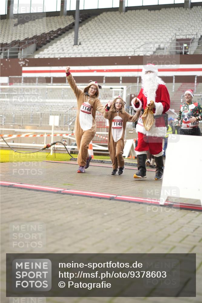 07.12.2025 - St. Pauli X-Mass-Run No. 15 Patografie http://msf.ph/oto/9378603 07.12.2025 10:10:53 Ziel 57, 979, 983, 1148, 1149, 1150, 1426, 1768, 1929, 1935, 2530, 4885 meine-sportfotos.de