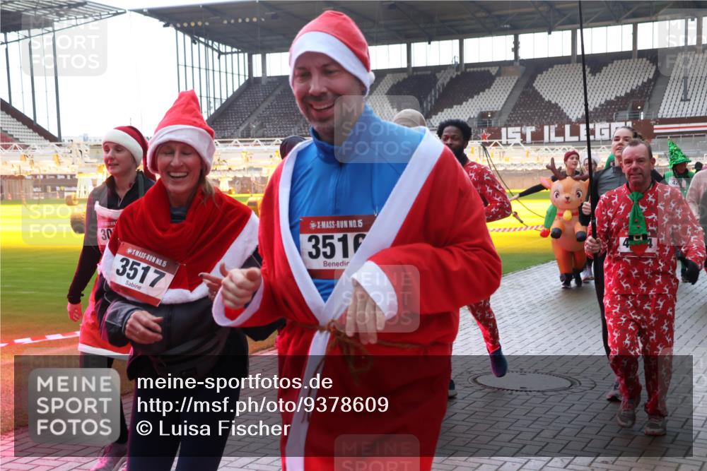 07.12.2025 - St. Pauli X-Mass-Run No. 15 Luisa Fischer http://msf.ph/oto/9378609 07.12.2025 10:30:25 Ziel 30, 15, 3517, 15, 351, 10, 423, 426, 1039, 1090, 1091, 1198, 1201, 1204, 1209, 1669, 1696, 2369, 2878, 3080, 3468, 3469, 3494, 3497, 3516, 3517, 4126, 4293, 4296, 4472, 4476, 4533, 4534, 4546 meine-sportfotos.de