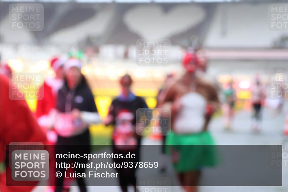 07.12.2025 - St. Pauli X-Mass-Run No. 15 Luisa Fischer http://msf.ph/oto/9378659 07.12.2025 11:10:07 Ziel 44, 51, 59, 66, 266, 330, 558, 696, 720, 737, 753, 755, 814, 863, 971, 1084, 1110, 1157, 1163, 1260, 1463, 1477, 1579, 1582, 1641, 1851, 1870, 1945, 1974, 2042, 3151, 4190, 4191 meine-sportfotos.de