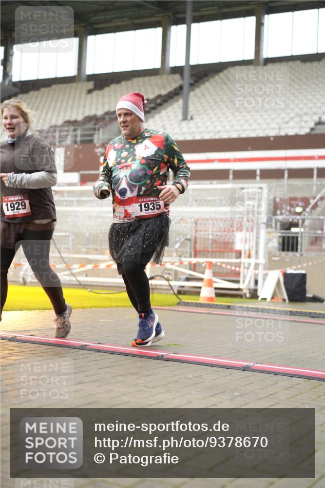 07.12.2025 - St. Pauli X-Mass-Run No. 15 Patografie http://msf.ph/oto/9378670 07.12.2025 10:10:55 Ziel 57, 979, 983, 1148, 1149, 1150, 1426, 1929, 1935, 2530 meine-sportfotos.de