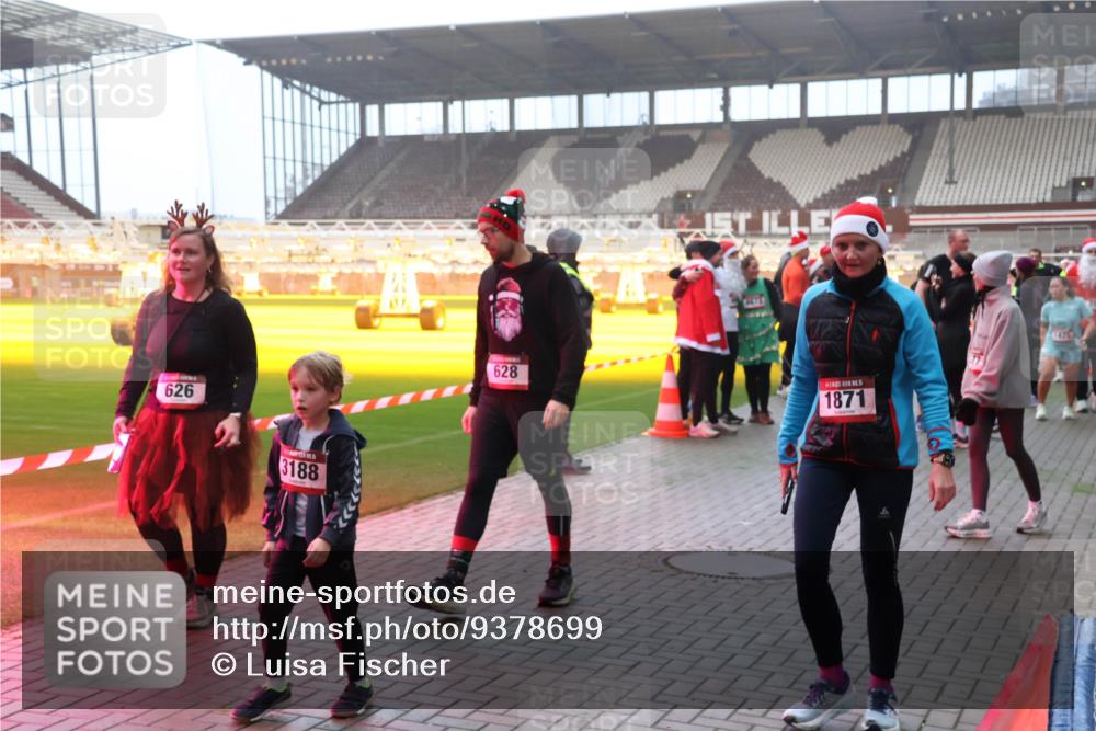 07.12.2025 - St. Pauli X-Mass-Run No. 15 Luisa Fischer http://msf.ph/oto/9378699 07.12.2025 10:05:08 Ziel 626, 3188, 628, 4474, 1871, 113, 713, 1217, 1291, 1302, 1522, 1701, 1712, 1738, 1871, 1973, 1991, 2168, 2249, 2454, 2569, 2570, 3188, 3477, 3894, 3911, 4080, 4553, 4557, 4673 meine-sportfotos.de