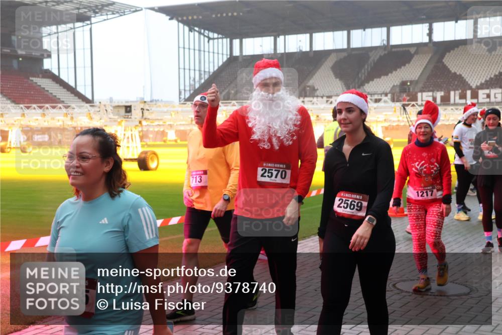 07.12.2025 - St. Pauli X-Mass-Run No. 15 Luisa Fischer http://msf.ph/oto/9378740 07.12.2025 10:05:21 Ziel 15, 5, 713, 5, 2570, 15, 2569, 1217, 114, 202, 210, 292, 699, 713, 1217, 1522, 1701, 1871, 1973, 1991, 2168, 2249, 2569, 2570, 2856, 2866, 3307, 3311, 3477, 3894, 3911, 4080, 4553, 4557 meine-sportfotos.de