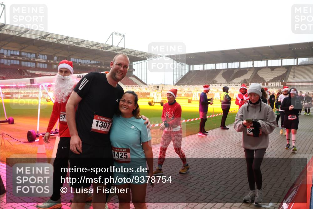 07.12.2025 - St. Pauli X-Mass-Run No. 15 Luisa Fischer http://msf.ph/oto/9378754 07.12.2025 10:05:24 Ziel 257, 5, 1307, 15, 1425, 34, 4080, 114, 202, 210, 292, 699, 713, 1217, 1522, 1701, 1973, 1991, 2168, 2249, 2569, 2570, 2856, 2866, 3186, 3307, 3311, 3477, 3894, 3911, 4080, 4553, 4557 meine-sportfotos.de