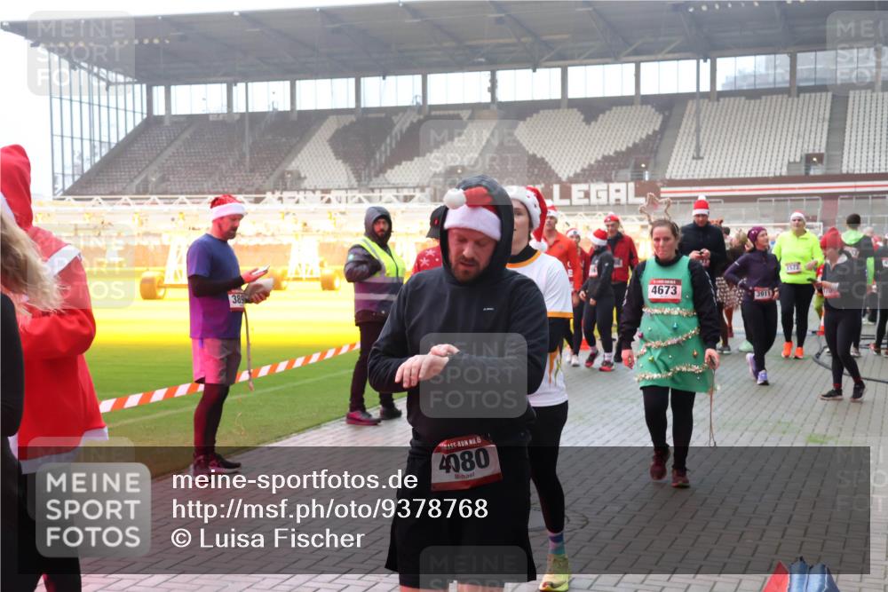 07.12.2025 - St. Pauli X-Mass-Run No. 15 Luisa Fischer http://msf.ph/oto/9378768 07.12.2025 10:05:27 Ziel 389, 15, 4080, 4673, 1522, 3971, 114, 202, 210, 292, 699, 713, 1121, 1217, 1481, 1661, 1701, 1761, 1973, 1991, 2168, 2249, 2569, 2570, 2856, 2866, 3186, 3307, 3311, 3477, 3894, 3911, 4036, 4080, 4553, 4557 meine-sportfotos.de