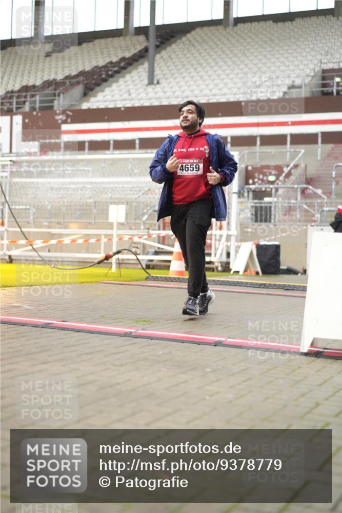 07.12.2025 - St. Pauli X-Mass-Run No. 15 Patografie http://msf.ph/oto/9378779 07.12.2025 10:11:18 Ziel 1969, 3354, 3815, 4499, 4525, 4659, 4661, 4662 meine-sportfotos.de