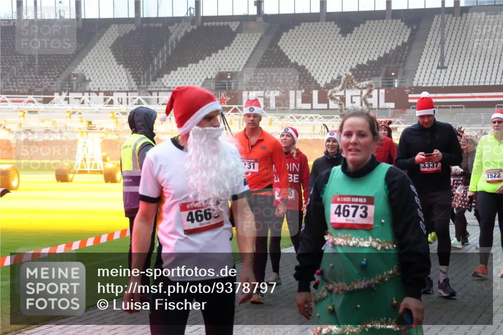 07.12.2025 - St. Pauli X-Mass-Run No. 15 Luisa Fischer http://msf.ph/oto/9378797 07.12.2025 10:05:31 Ziel 466, 51, 23, 0, 5, 4673, 3337, 1522, 114, 202, 210, 292, 543, 668, 699, 713, 950, 1121, 1217, 1316, 1374, 1481, 1661, 1761, 1973, 1991, 2168, 2249, 2856, 2866, 3186, 3307, 3311, 3386, 3894, 4036, 4080, 4553, 4557 meine-sportfotos.de