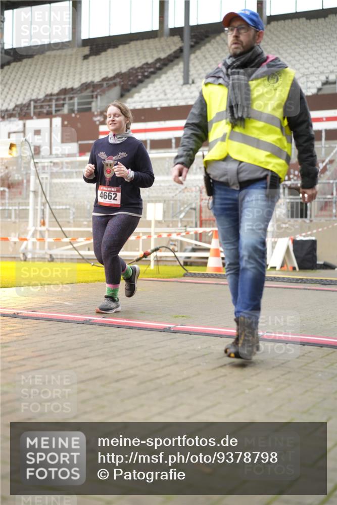 07.12.2025 - St. Pauli X-Mass-Run No. 15 Patografie http://msf.ph/oto/9378798 07.12.2025 10:11:22 Ziel 1969, 3354, 3815, 4499, 4525, 4659, 4661, 4662 meine-sportfotos.de