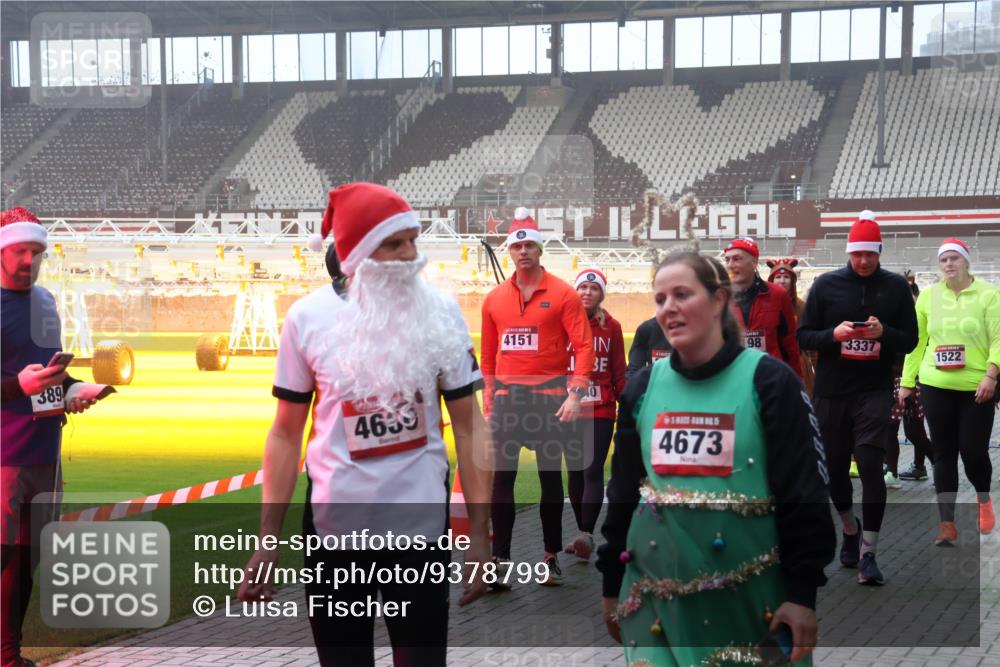 07.12.2025 - St. Pauli X-Mass-Run No. 15 Luisa Fischer http://msf.ph/oto/9378799 07.12.2025 10:05:31 Ziel 389, 4699, 4151, 98, 3337, 1522, 0, 4673, 114, 202, 210, 292, 543, 668, 699, 713, 950, 1121, 1217, 1316, 1374, 1481, 1661, 1761, 1973, 1991, 2168, 2249, 2856, 2866, 3186, 3307, 3311, 3386, 3894, 4036, 4080, 4553, 4557 meine-sportfotos.de
