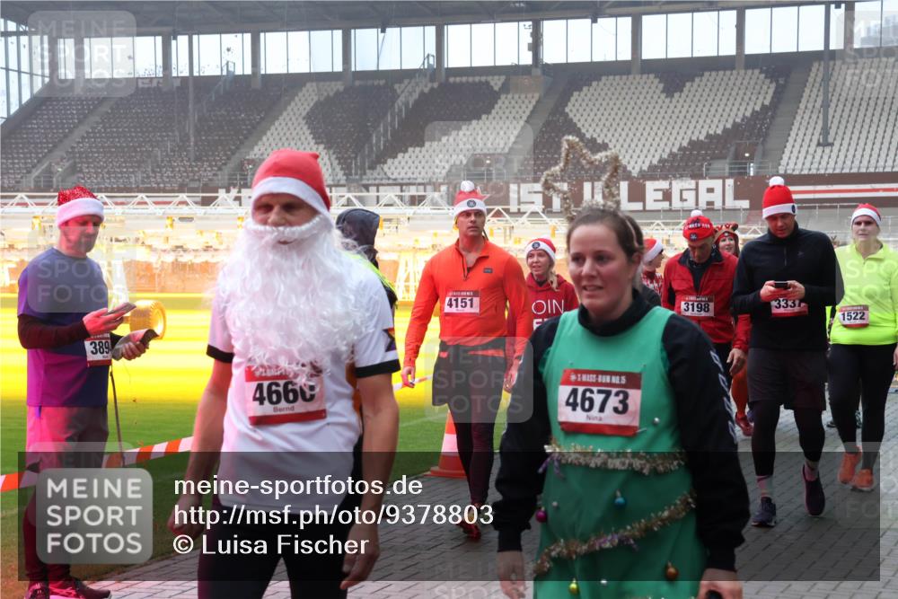 07.12.2025 - St. Pauli X-Mass-Run No. 15 Luisa Fischer http://msf.ph/oto/9378803 07.12.2025 10:05:32 Ziel 389, 4660, 4151, 4, 5, 4673, 3198, 3337, 1522, 114, 202, 210, 292, 543, 668, 699, 713, 950, 1121, 1217, 1316, 1374, 1481, 1661, 1761, 1973, 1991, 2168, 2249, 2856, 2866, 3186, 3307, 3311, 3386, 3894, 4036, 4080, 4553, 4556, 4557, 4558 meine-sportfotos.de