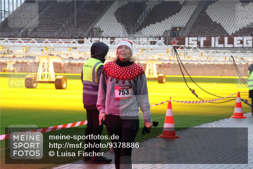 07.12.2025 - St. Pauli X-Mass-Run No. 15 Luisa Fischer http://msf.ph/oto/9378886 07.12.2025 11:10:28 Ziel 15, 753, 42, 66, 696, 720, 737, 753, 755, 814, 863, 980, 1157, 1163, 1298, 1299, 1579, 1582, 2371 meine-sportfotos.de