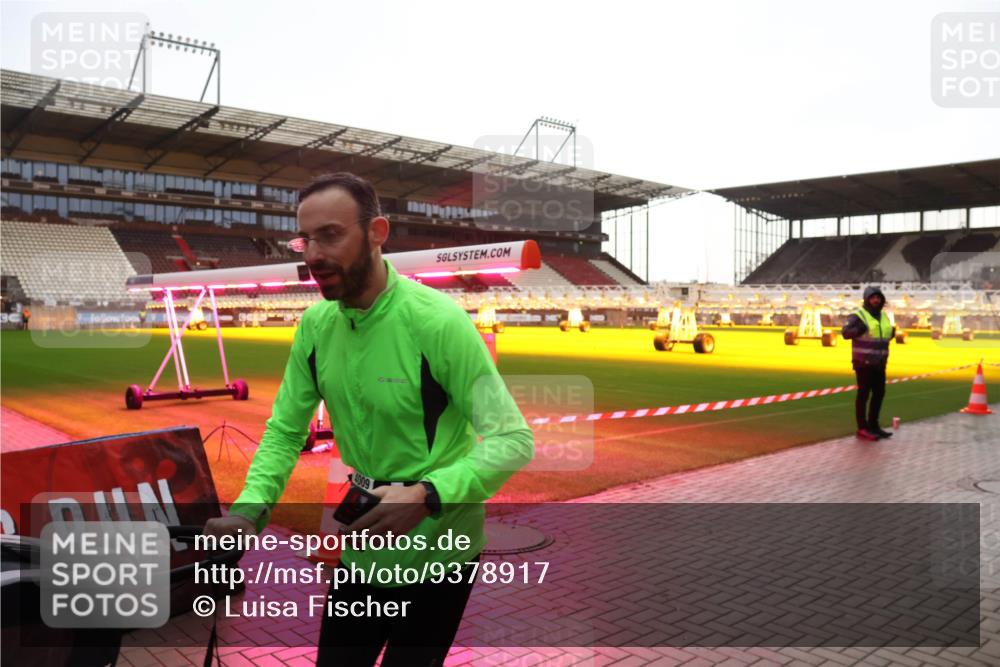 07.12.2025 - St. Pauli X-Mass-Run No. 15 Luisa Fischer http://msf.ph/oto/9378917 07.12.2025 10:31:25 Ziel 4009, 594, 601, 608, 1015, 1075, 1545, 1698, 1700, 2073, 2172, 2537, 2914, 3889, 3936, 3940, 3982, 3986, 4464, 4845, 4847 meine-sportfotos.de