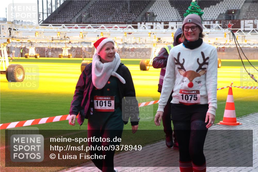 07.12.2025 - St. Pauli X-Mass-Run No. 15 Luisa Fischer http://msf.ph/oto/9378949 07.12.2025 10:31:44 Ziel 15, 1015, 15, 1075, 343, 1015, 1075, 1545, 1818, 2073, 2171, 2172, 2540, 2541, 2914, 3889, 3982, 3986, 4412, 4464 meine-sportfotos.de