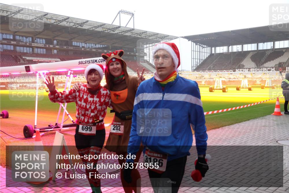 07.12.2025 - St. Pauli X-Mass-Run No. 15 Luisa Fischer http://msf.ph/oto/9378955 07.12.2025 10:05:46 Ziel 699, 202, 6004, 15, 3186, 3809, 114, 123, 202, 210, 292, 385, 543, 668, 699, 945, 950, 1121, 1215, 1222, 1316, 1374, 1481, 1661, 1761, 1973, 1991, 2168, 2249, 2856, 2866, 3186, 3231, 3307, 3311, 3386, 4036, 4552, 4555, 4556, 4558, 4559, 4560 meine-sportfotos.de