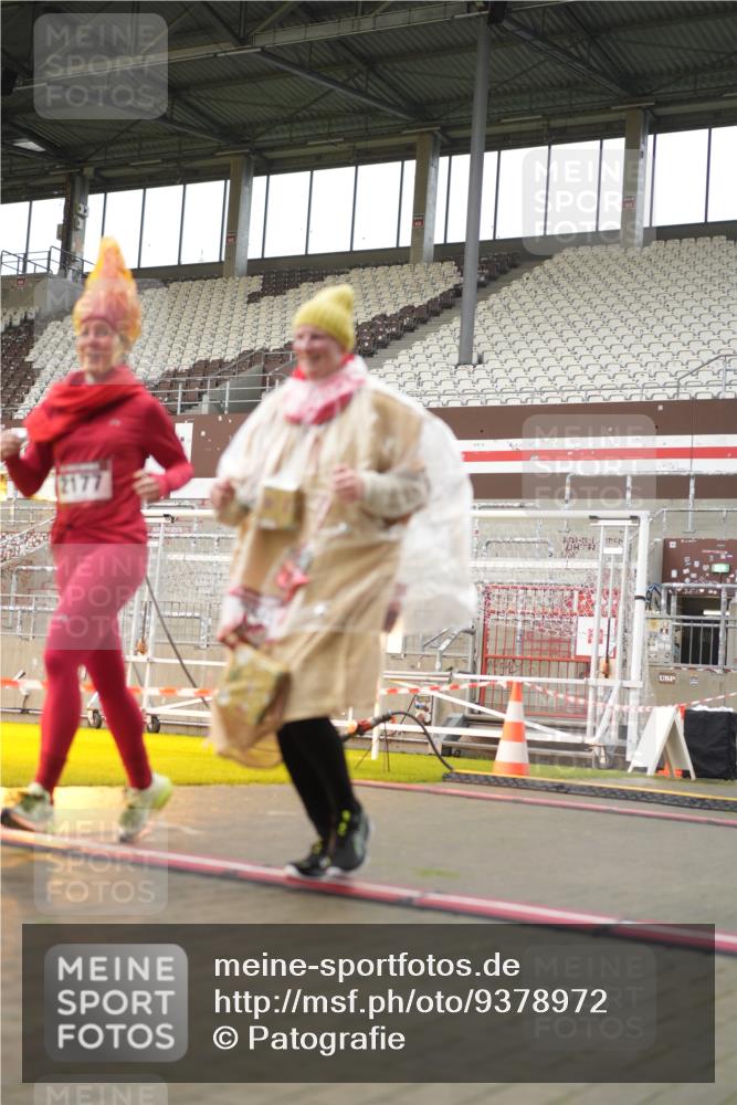 07.12.2025 - St. Pauli X-Mass-Run No. 15 Patografie http://msf.ph/oto/9378972 07.12.2025 10:11:54 Ziel 756, 1389, 1687, 1688, 1833, 2177, 2906, 3761, 3767, 3870, 3932, 3935, 4658 meine-sportfotos.de